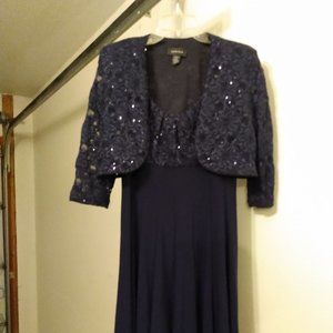 BEAUTIFUL LADIES EVENING DRESS